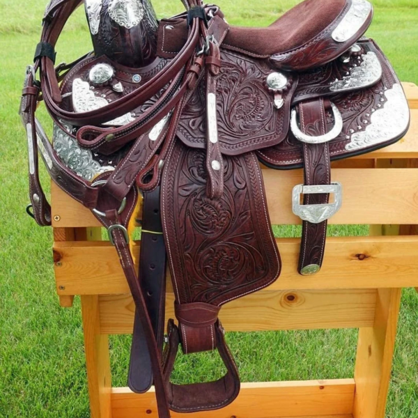 Handmade Western Show Saddle Set – Tooled Leather Horse Saddle with Matching Headstall, Breast Collar & Reins – Comfortable Trail & Show Riding